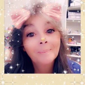 Meet your Posher, Cynthia